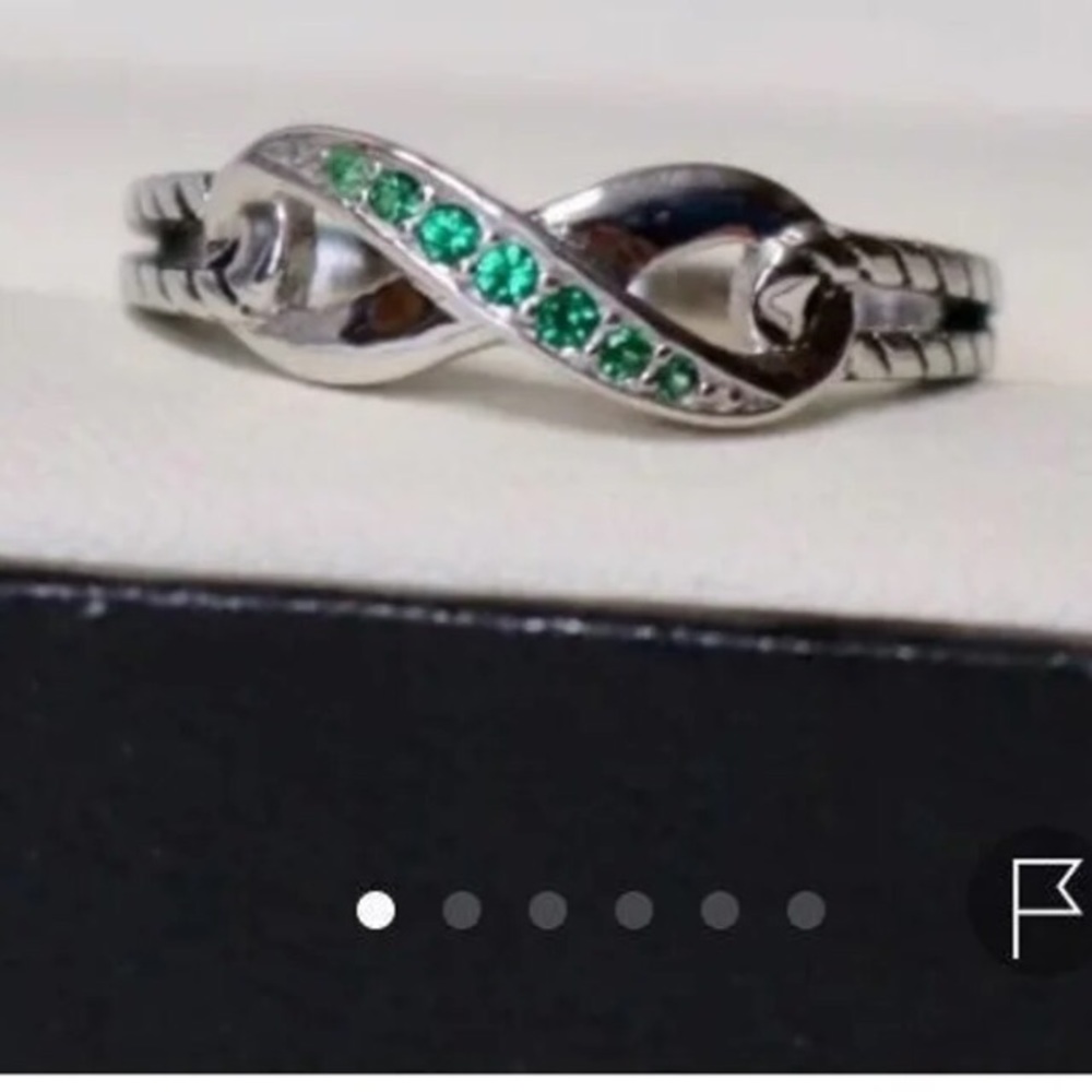 Infinity ring